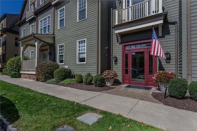 $494,999 | 19 Cropsey Street, Unit 1B | Warwick