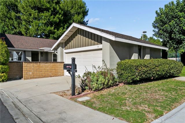 $895,000 | 11 Skipper | El Camino Real