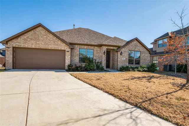 $429,900 | 1009 Hummingbird Court | Forney