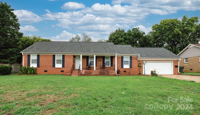 $339,900 | 1542 Fieldcrest Circle | Rock Hill