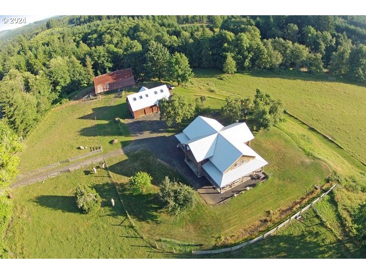 view of a house with a yard