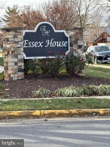 $399,900 | 6910 Sandra Marie Circle | Essex House