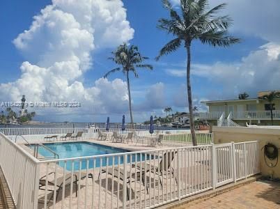 $1,595 | 2508 Bay Drive, Unit 11 | Hillsboro Shores