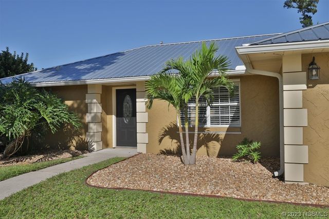 $339,500 | 2117 Victory Palm Drive | Florida Shores