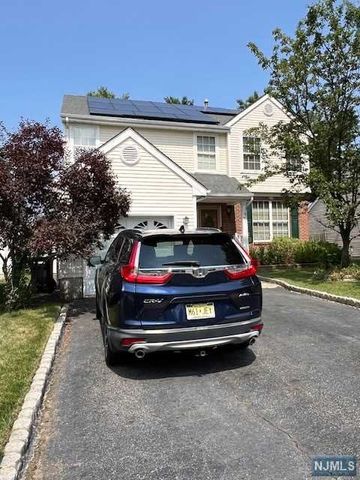 $649,000 | 30 Ashleigh Drive | Hazlet Township - Monmouth County