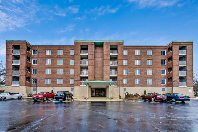 $280,000 | 6211 Lincoln Avenue, Unit 401 | Morton Grove