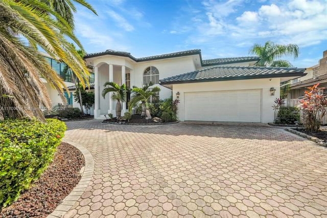 $3,750,000 | 2940 Northeast 164th Street | Eastern Shores