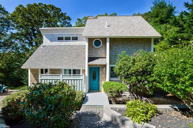 $975,000 | 41 Halyard Lane | New Seabury