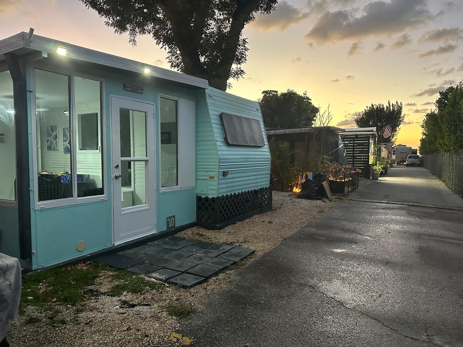 a view of a back yard of the house