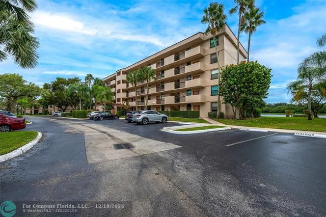 $275,000 | 2766 Carambola Circle South, Unit 403 | Coral Gate