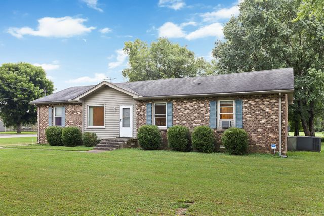 $375,000 | 102 Creekwood Lane | Hendersonville