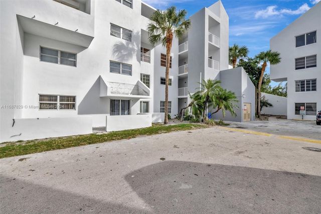 $2,200 | 2870 Northeast 14th Street, Unit 203C | Avalon Harbor