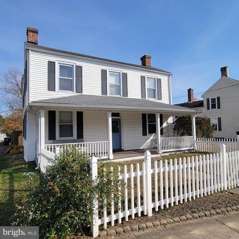 $319,999 | 132 North Main Street | Galena