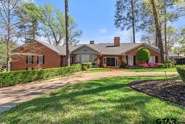 $669,000 | 6212 Bedford Drive | Southeast Tyler