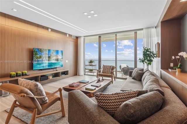 $5,950,000 | 18975 Collins Avenue, Unit 4502 | North Biscayne Beach