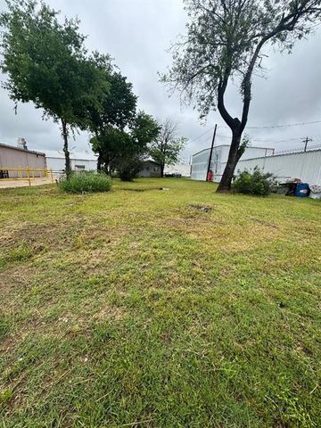 $95,000 | 104 Southeast 12th Avenue | Mineral Wells