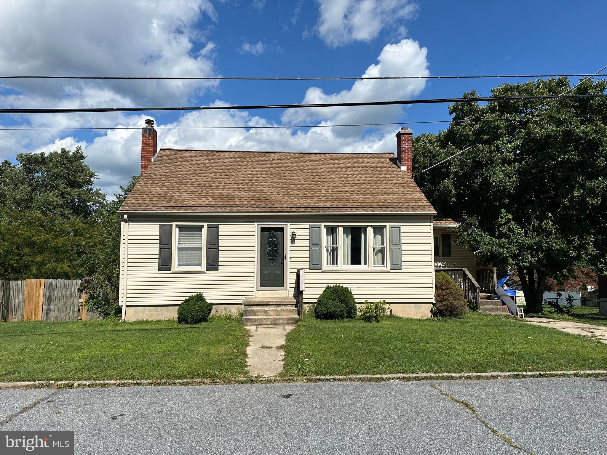 a house that has a lot of windows on it