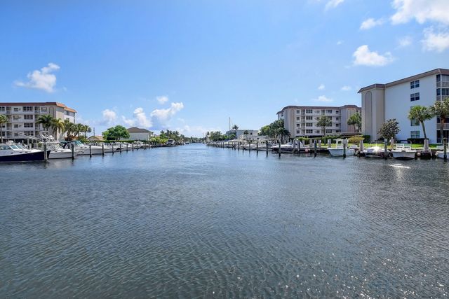 $305,000 | 921 Gardenia Drive, Unit 371 | Delray Beach