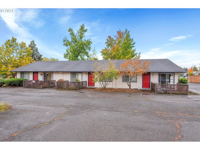 $699,000 | 1825 Northeast Roberts Avenue | North Central Gresham