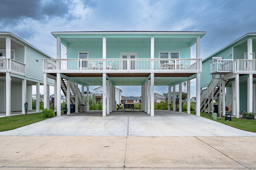 a view of a building with a outdoor space