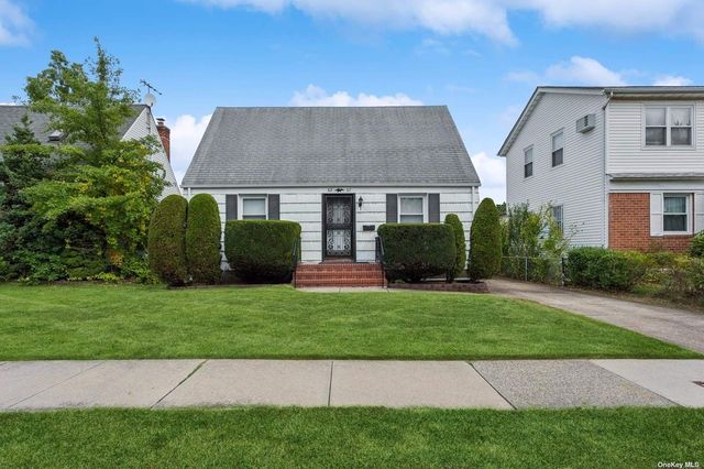 $775,000 | 82-07 263rd Street | Floral Park