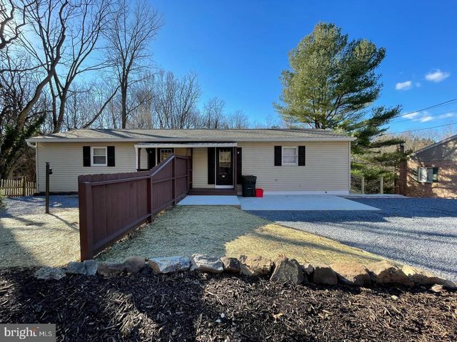 $1,495 | 266 North 11th Street | Ephrata Township - Lancaster County