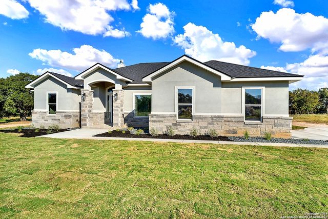 $625,000 | 105 Hondo Ridge | La Vernia