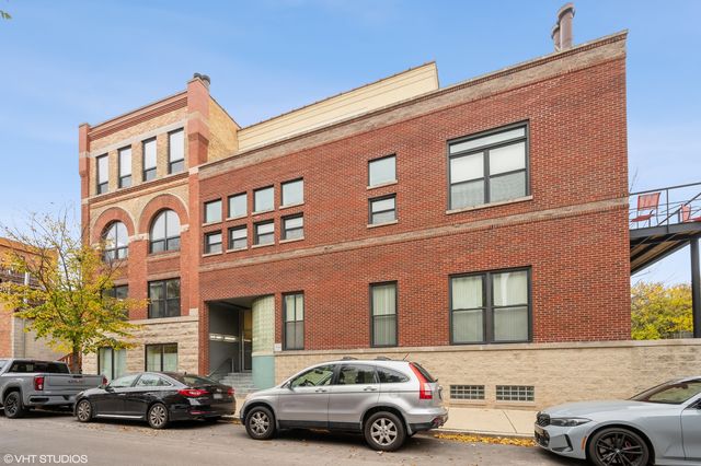 $2,995 | 2343 North Greenview Avenue, Unit 103 | Lincoln Park