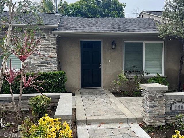 $2,590 | 240 West Bixby Road | Los Cerritos