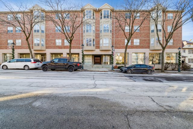 $2,000 | 57 East Hattendorf Avenue, Unit 207 | Roselle