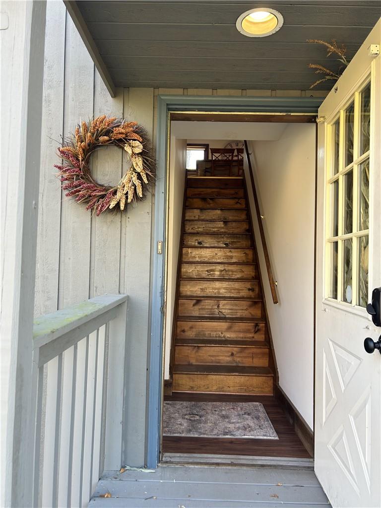 Entry way with foyer