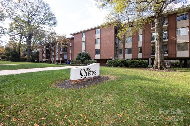 $325,000 | 1300 Queens Road, Unit 409 | Myers Park