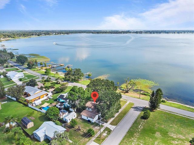 $324,980 | 2408 Lake Ariana Boulevard | Auburndale