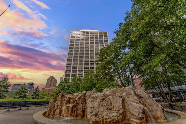 $152,500 | 112 Washington Place, Unit 14F | Downtown Pittsburgh