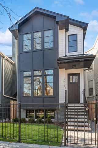 $2,020,000 | 4117 North Oakley Avenue | St. Ben's