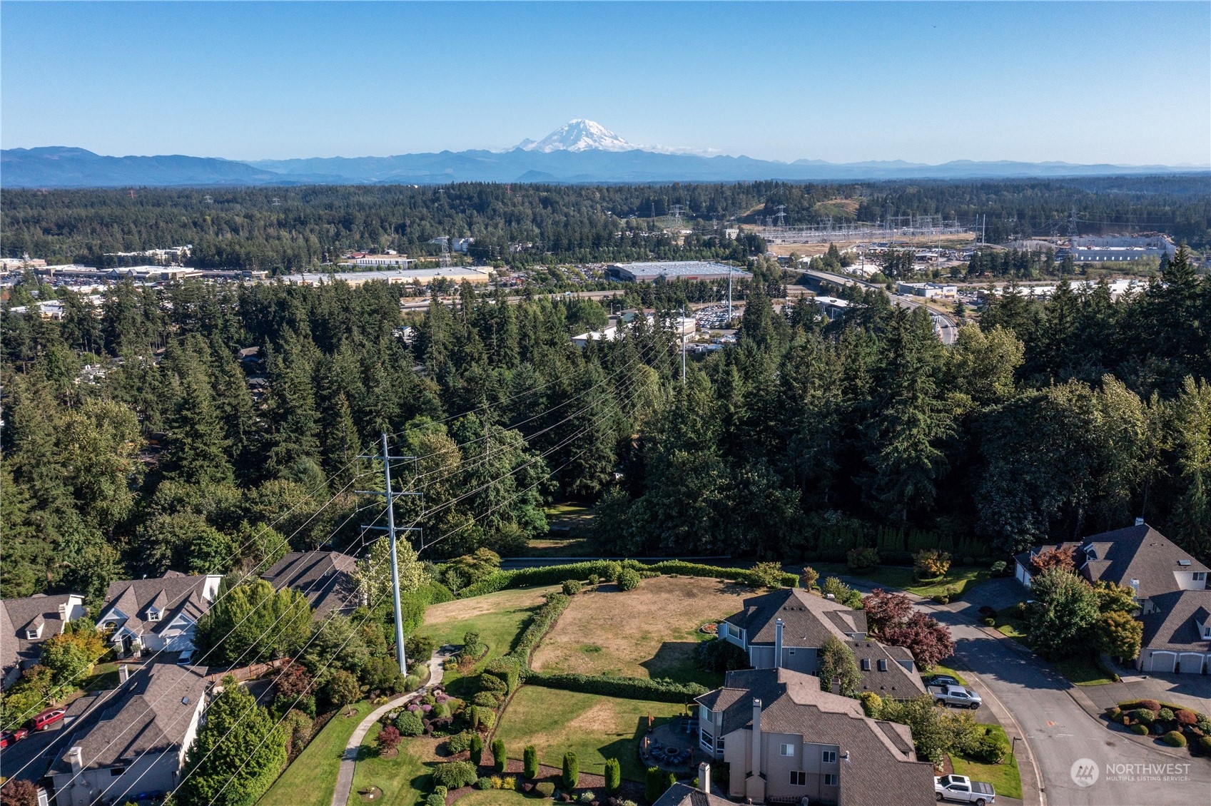 a view of city view and mountain view