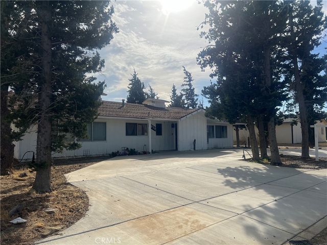 $334,900 | 2030 Cerro Gordo Street | Mojave