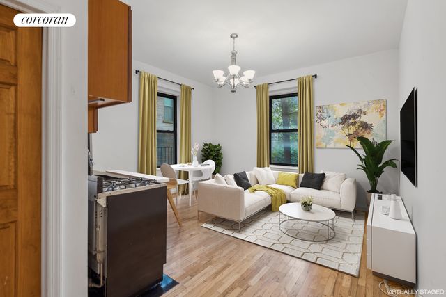 $570,000 | 102 West 80th Street, Unit 16 | Upper West Side