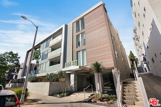 $1,249,000 | 11657 Chenault Street, Unit 301 | Brentwood