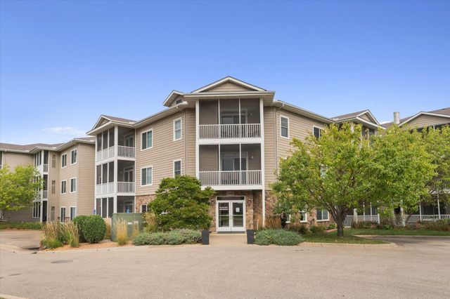 $199,900 | 110696 Village Road, Unit 303 | Chaska