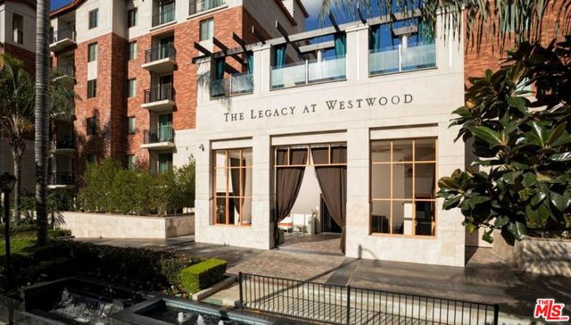 $4,698 | 10833 Wilshire Boulevard, Unit 429 | Westwood