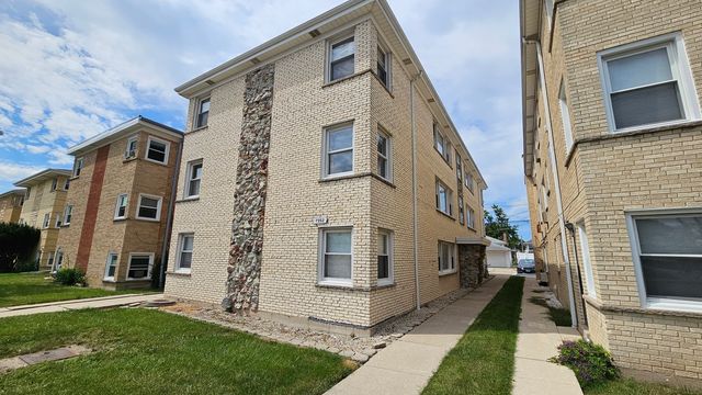 $1,595 | 7352 North Harlem Avenue, Unit 2R | Edison Park