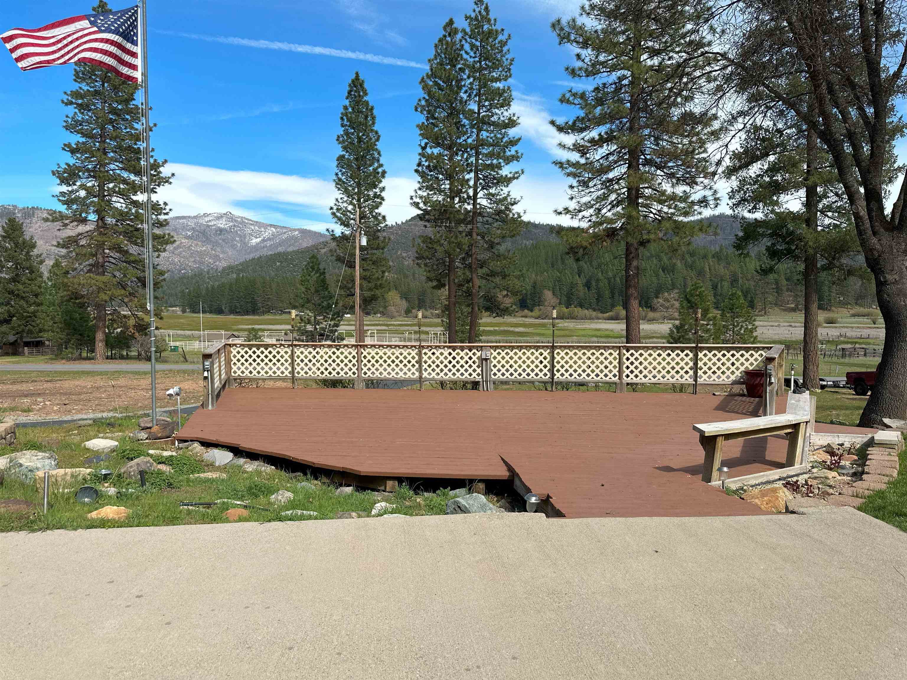 a view of a tennis court