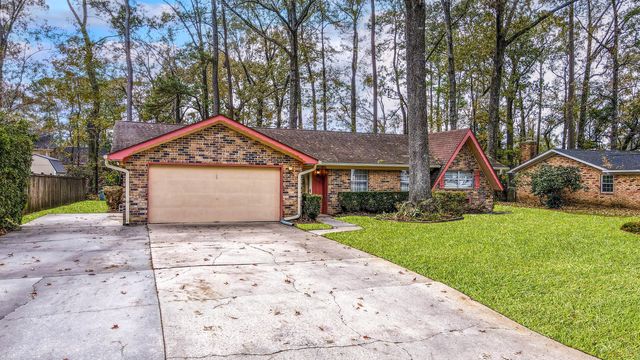 $345,000 | 109 Sweetbriar Road | Quail Arbor V