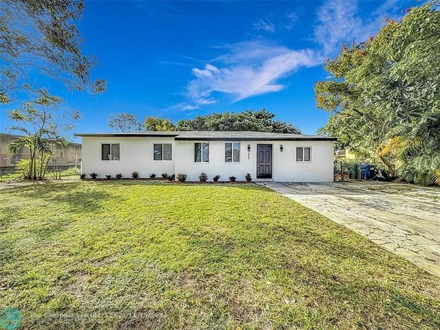 $499,999 | 644 Northwest 146th Street | Biscayne Gardens