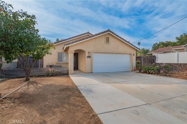 $3,250 | 11966 Knoefler Drive | La Sierra