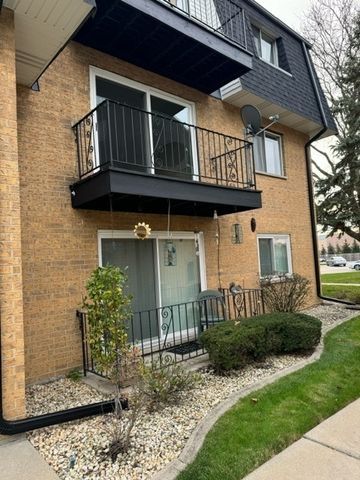 $160,000 | 4901 West 109th Street, Unit 202 | Oak Lawn