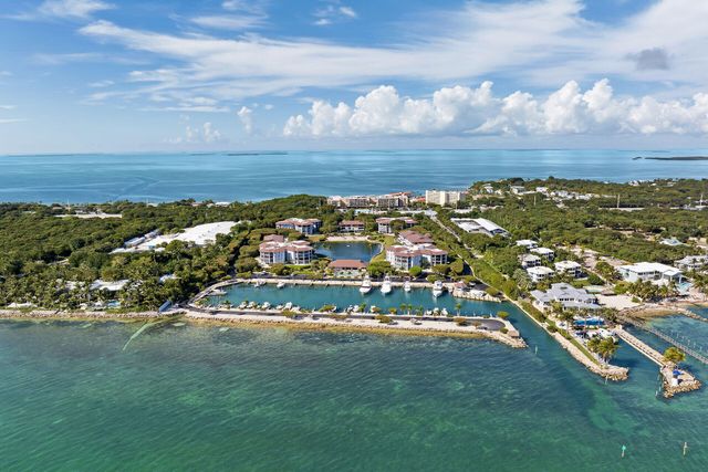 $1,000,000 | 88181 Old Highway, Unit 21H 30' SLIP 49 | Islamorada, Village of Islands