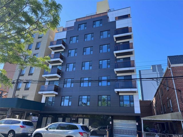 $668,000 | 146-10 35th Avenue, Unit 4B | Murray Hill - Flushing