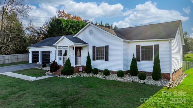 $389,900 | 195 South Main Street | Lovelady Township - Caldwell County